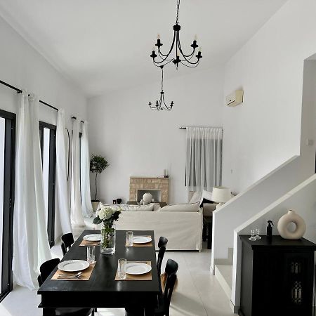 Zeus Holiday Home Pissouri Exterior photo